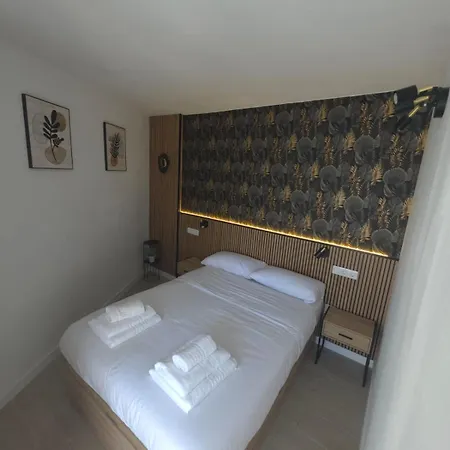 Palm Breeze - Americas