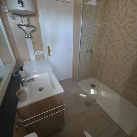 Palm Breeze - Americas