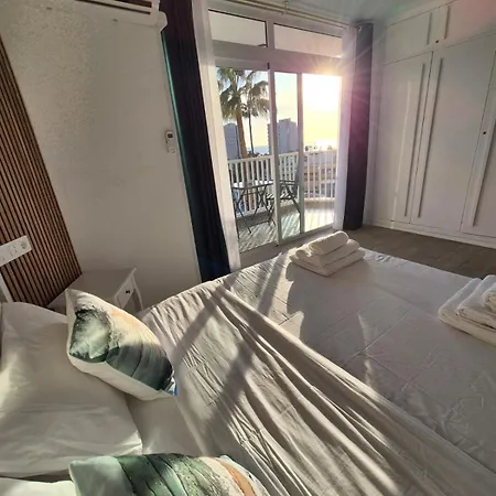 Palm Breeze - Americas Apartment *